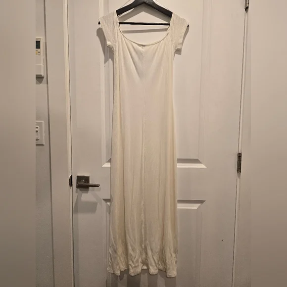 Divided Cream Ribbed Top - Picture 2 of 3